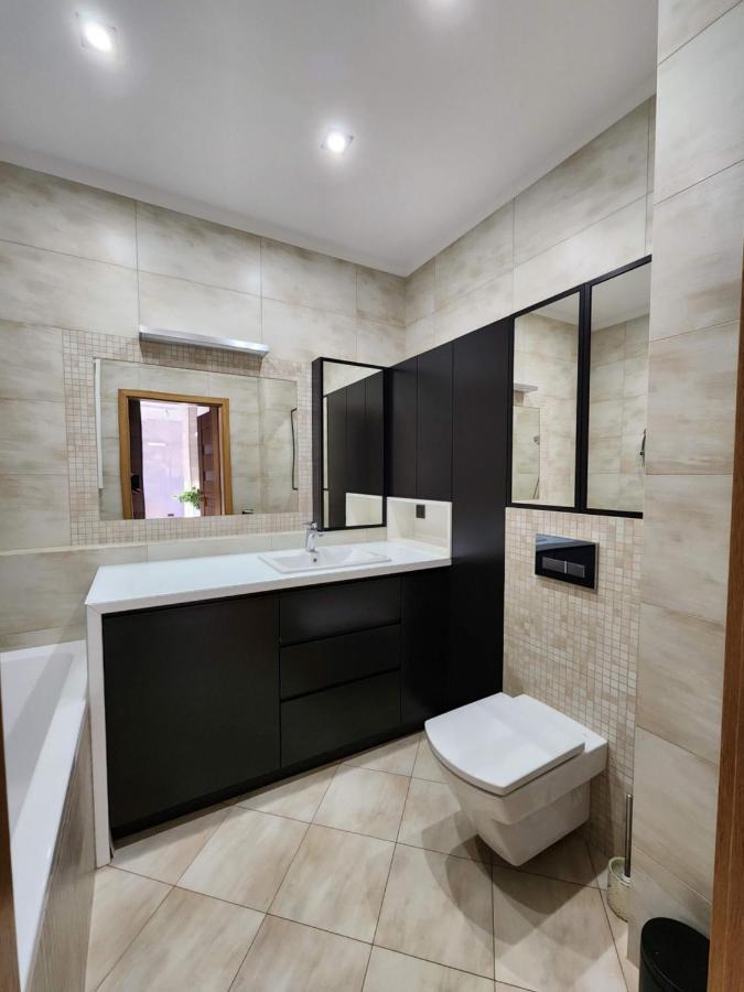 Nadmorski Dwor Modern Apartment Gdansk Bagian luar foto